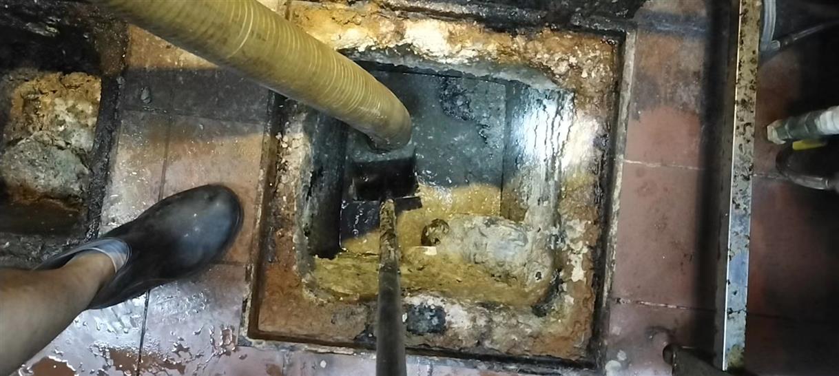 和林格尔污水池清理一般都有毒气，怎么预防中毒呢？